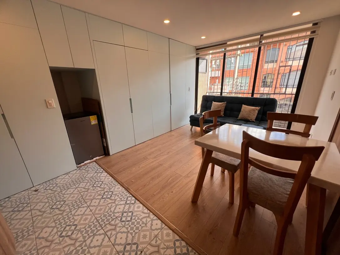Sala del apartamento 302 junto al comedor y la cocina