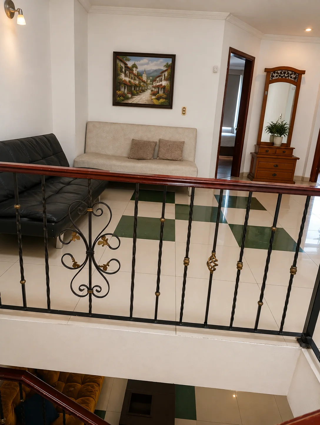 Sala del segundo piso de Casa Algarra