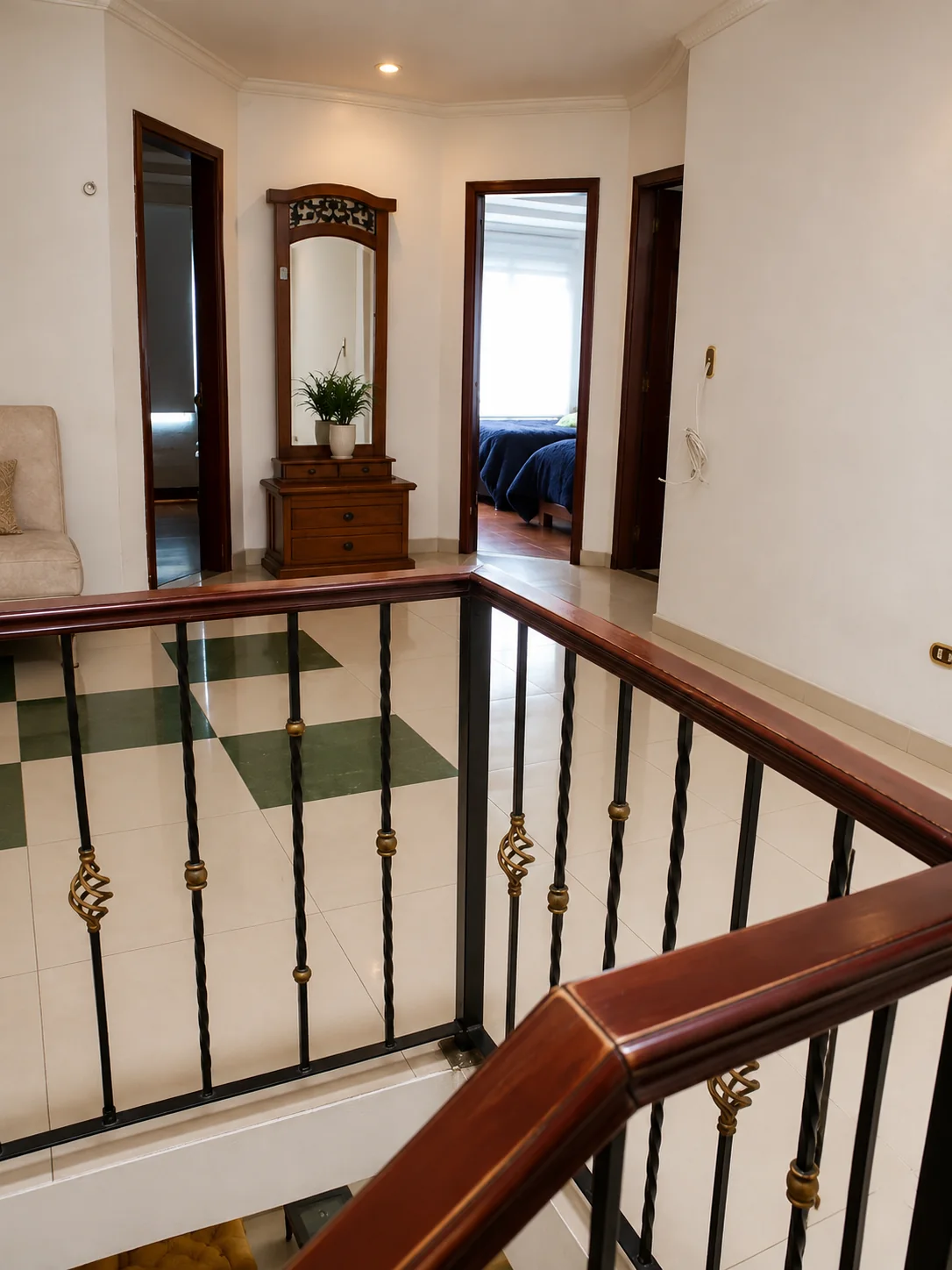 Hall del segundo piso de Casa Algarra, por el que se accede a la habitacion