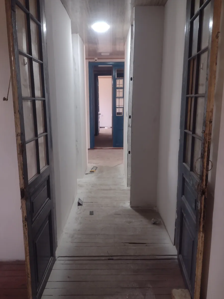 Pasillo de acceso a las habitaciones en su estado actual